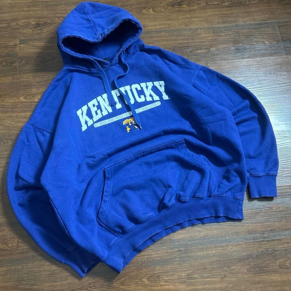 Tsi Men's Blue and Navy Hoodie
